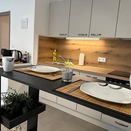 Modernes In Guter Lage Apartment *